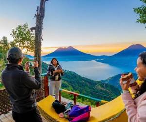 <i>La llegada de turistas beneficia a sectores como hotelería, gastronomía, transporte, comercio artesanal y operadores turísticos. Foto de iStock</i>