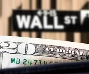 <i>La IA continúa creando crecimiento, pero los inversores comienzan a pedir evidencia de monetización. El sector energético puede actuar como cobertura, aunque permanece sujeto a bruscos cambios geopolíticos. (Foto: Shutterstock)</i>