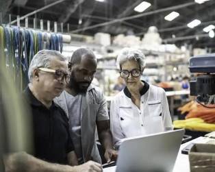 <i>América Latina está atravesando una transformación demográfica que plantea a sus empresas el desafío estratégico de integrar y potenciar la experiencia de los profesionales mayores de 50 años. Foto de iStock</i>