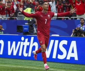 <i>Cristiano Ronaldo, de Portugal, celebra un gol contra Uzbekistán durante el partido de fútbol del Grupo K de la Copa Mundial de la FIFA 2026, disputado en el Estadio de Houston, Texas, EE. UU., el 23 de junio de 2026. (Mundial de Fútbol) EFE/EPA/MIGUEL A. LOPES</i>