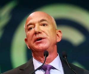 <i>Fotografía de archivo del magnate Jeff Bezos, fundador de Amazon y de la empresa de transporte aeroespacial Blue Origin. EFE/EPA/ROBERT PERRY</i>