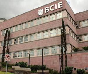 <i>Para Centroamérica, el siguiente paso será observar cómo esa fortaleza del BCIE se traduce en acceso a recursos, condiciones de financiamiento y ejecución de proyectos. (Foto: Archivo)</i>