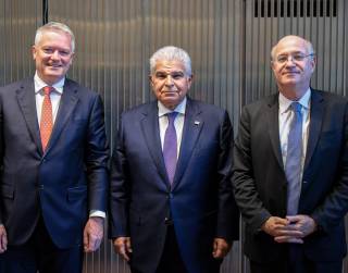 <i>Con apoyo del @el_BID, Panamá da el primer paso hacia la OCDE. FOTO presidenciapma</i>
