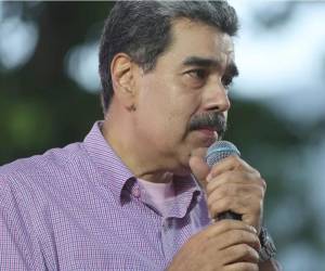 Maduro comenzó a mover sus fichas para enfrentar las presiones de Trump, arrestando a ciudadanos estadounidenses que se convierten en rehenes para una negociación. (Fotografía EFE)