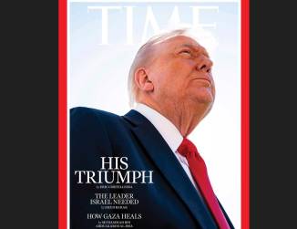 <i>Fotografía divulgada por la revista Time en su cuenta oficial de la red social X donde aparece su última portada con la foto del presidente de Estados Unidos, Donald Trump, y los títulos 'Su triunfo', 'El líder que Israel necesitaba', y 'Cómo sana Gaza'. Trump se quejó este martes de la foto que la revista Time ha llevado a su portada, criticando que le hayan borrado el pelo y de que esa imagen sea realmente mala. EFE/Time </i>
