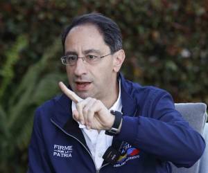 <i>Según informó el vicepresidente Restrepo, cerca del 70% del ajuste fiscal recaerá sobre el propio Estado, mediante recortes a la contratación, racionalización de compras y revisión de transferencias y fondos públicos. (Foto: DW)</i>