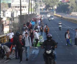 <i>El punto más agudo de la crisis se vivió durante la semana cuando se llegaron a bloquear hasta 170 puntos en el país. FOTO GUATEVISIÓN</i>