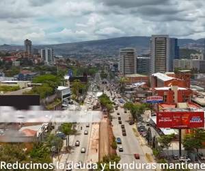 <i>La presidenta hondureña asegura que en su gobierno al menos un millón de personas han salido de la pobreza. CAPTURA DE VIDEO</i>