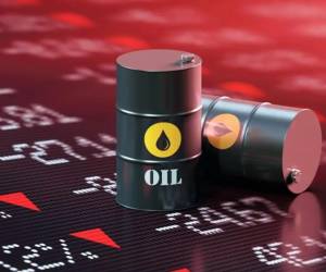 <i>Debido a la guerra de Irán y los problemas en el estrecho de Ormuz, por donde pasa un 20 % del crudo exportado, la producción acumulada de países de la OPEP descendió en marzo un 27,5 %. Foto de iStock</i>