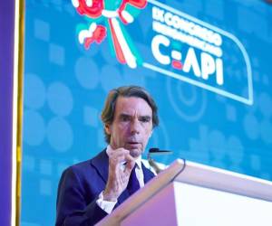 <b>“Los populismos, sean de izquierda o de derechas, son iguales: aspiran a acabar con las libertades de los sistemas liberal-democráticos”, afirmó Aznar (Foto: Cortesia)</b>