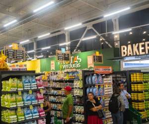 <i>Las nuevas instalaciones de Super Selectos cuentan con innovaciones tecnológicas orientadas a una operación más sostenible y responsable con el entorno. Foto Gabriela Melara / E&amp;N</i>