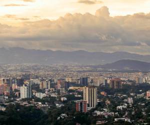 <i>El Producto Interno Bruto (PIB) real de Guatemala crecería 3,8 % tanto en 2025 como en 2026, según la Encuesta de Expectativas Económicas al Panel de Analistas Privados. Foto de iStock</i>