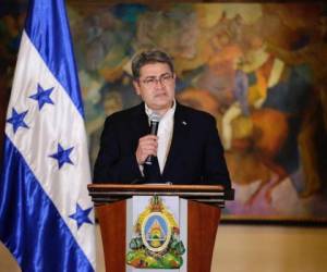 El presidente Juan Orlando Hernández brindó una entrevista al diario EL PAÍS de España donde aseguró que no usará el Parlacen para escudarse de nada. Foto: Archivo.