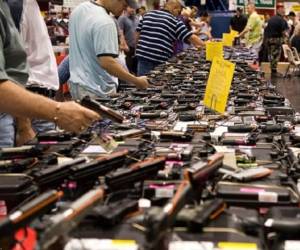 El año 2015 debería establecer un nuevo récord en la venta de armas, según cifras del FBI, la policía federal. (Foto: Animal Político).