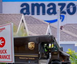 <i>Costa Rica es uno de los países que está a la expectativa de los despidos por parte de Amazon. Ambas empresas dieron sus argumentos por las decisiones. FOTO ELABORADA POR E&amp;N</i>