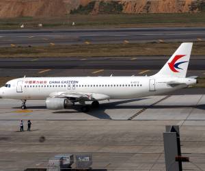 Imagen de archivo de un Airbus A320. EFE/EPA/DAVID CHANG