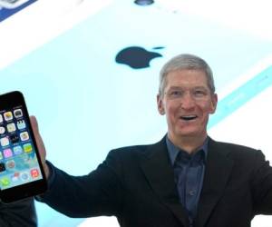 El año pasado, Apple pidió la cantidad hasta entonces récord de entre 70 millones y 80 millones de unidades de sus iPhones con pantalla más grande. (Foto: businessinsider.com).