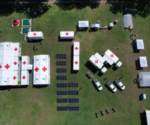 Vista aérea del Campamento de Nutrimóviles en acción.