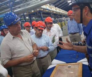 El Presidente de Costa Rica, Luis Guillermo Solís en la inauguración de la planta de la empresa belga Bakaert, ubicada en la zona de Orotina.