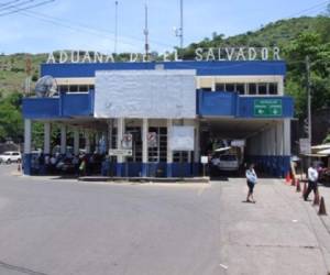 La velocidad promedio de tránsito de mercaderías en el Istmo es de 11 km por hora. Entidades como USAID y el Banco Mundial están apoyando proyectos para la facilitación del comercio dentro de la región.