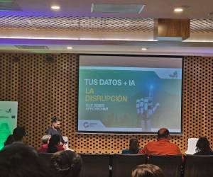 La empresa guatemalteca Ciancoders lanzó FinanzIA, la primera solución de contabilidad automatizada con inteligencia artificial. Foto cortesía