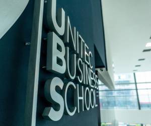 La sede de UBS en el centro corporativo Vertis facilita el networking y el aprendizaje colaborativo.