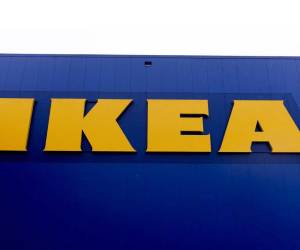 En la actualidad, IKEA opera a través de una combinación de 486 tiendas, comercio electrónico y puntos de recogida de pedidos en 63 mercados de todo el mundo. Foto: EFE