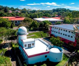 La UDB tiene un modelo educativo que se centra en el alumno. La institución cuenta con tres importantes campus: Soyapango, Antiguo Cuscatlán y UDB Virtual. Foto: E&amp;N.