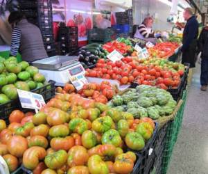 Sindicatos han adelantado que pedirán ajustes salariales superiores al 30% en las negociaciones paritarias con empresarios que se realizan cada año a instancias del gobierno. La meta de inflación es del 20% al 25%.
