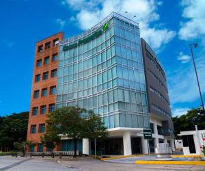 Banco Promericacuenta con 50 puntos de atención en El Salvador. Foto: E&amp;N.