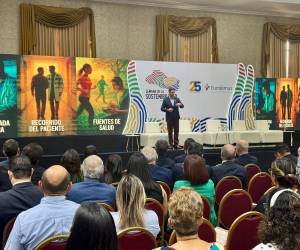 Tomás Regalado, presidente de FUNDEMAS, señaló que se debe impulsar el propósito, las misiones y las visiones como razón de ser empresarial. Foto de cortesía