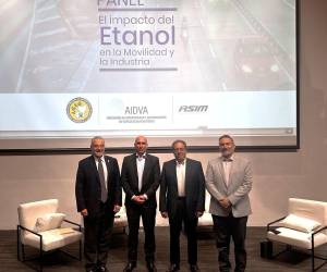 Expertos del panel señalan que se debe garantizar la libertad de mercado y de elección para los consumidores, evitar barreras no arancelarias que restrinjan la competencia y evitar la obligatoriedad en el uso del etanol en Guatemala. Foto cortesía