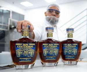 Ron Centenario tiene 12 variedades y ha recibido más de 66 reconocimientos por su calidad.