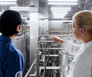 Un estudio de Tetra Pak demuestra que actualizar las líneas de procesamiento de la industria láctea puede disminuir las emisiones hasta en un 49 %
