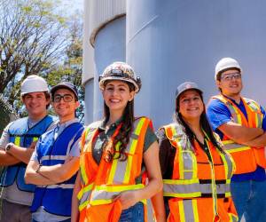 La formación de talento joven es parte de la apuesta de La Constancia por desarrollar nuevos líderes y contribuir al crecimiento profesional en El Salvador.