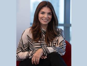Joanna Crooks: “El liderazgo se construye con criterio, confianza y resultados”