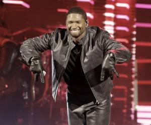 <i>En esta imagen publicada el 2 de agosto, Usher actúa en el escenario durante una grabación de la fiesta de barrio Living Black 2023 de iHeartRadio en Inglewood, California. Kevin Winter/Getty Images para iHeartRadio /AFPKEVIN WINTER / GETTY IMAGES NORTEAMÉRICA / Getty</i>