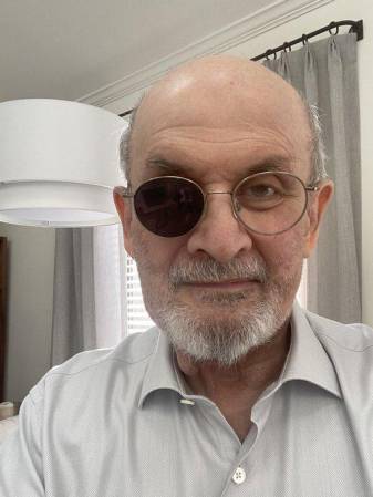 Salman Rushdie: ‘La libertad de expresión y de publicar nunca ha estado tan amenazada’