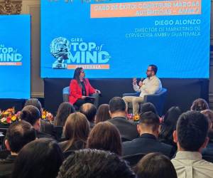 Diego Alonzo, director de marketing de Cervecería Ambev Guatemala, conversa con Alejandra Ordóñez, editora para Guatemala de Estrategia &amp; Negocios.