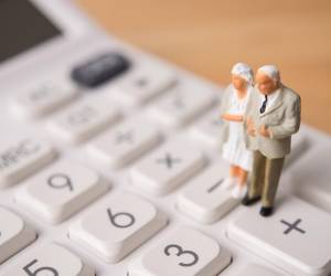 El Salvador contra reloj: Vence plazo para propuesta de Reforma de Pensiones