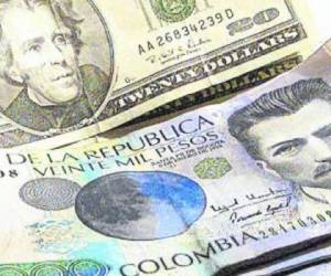 El peso se ha devaluado un 60% respecto al dólar, moneda que Ecuador adoptó oficialmente.