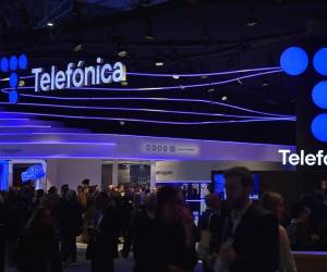 Telefónica pierde US$1.572 millones en el semestre lastrada por ventas en Argentina y Perú