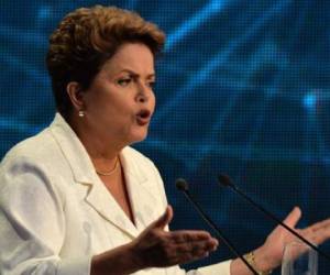 La mandataria acusó de 'nepotismo' Neves. (Foto: AFP)