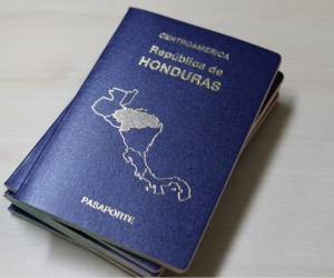 <i>Honduras fue colocado en el tercer grupo de países. La medida fue decretada y publicada en el Diario Oficial La Gaceta. La medida se encuentra suspendida por 72 horas, desde este 7 de octubre. FOTO Migración Honduras</i>