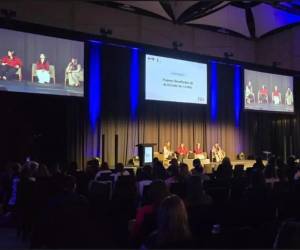 <i>Un Centro de Convenciones colmado dio contexto a una gala donde se generó un contexto de aprendizaje, reflexiones e inspiración por parte de una comunidad de mujeres líderes y multigeneracional. (Foto: E&amp;N)</i>