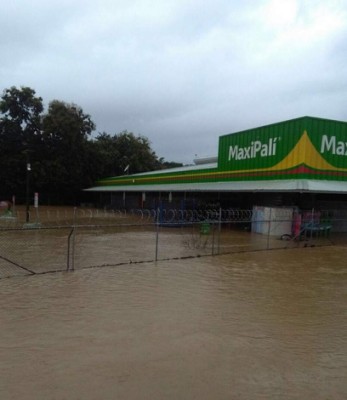 Costa Rica decreta tres días de duelo tras paso de tormenta tropical