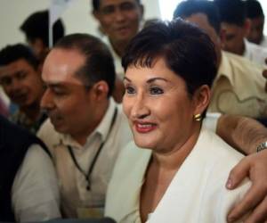 Former Guatemalan Attorney General (2014-2018) Thelma Aldana (R) leaves after after announcing the presidential ticket Aldana-Menkos of the Movimiento Semilla political party, in Guatemala City, on March 10, 2019. - Guatemala will hold general elections next June 16. (Photo by JOHAN ORDONEZ / AFP)