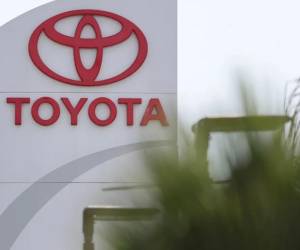 <i>En octubre, el presidente de EE.UU., Donald Trump, ya había adelantado que Toyota aumentaría sus inversiones en el país en 10.000 millones de dólares aunque tampoco ofreció detalles. FOTO EFE</i>