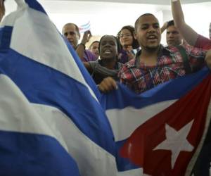 Manifestantes pro Cuba en Panamá. (Foto: AFP).
