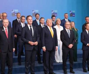 Foto de grupo durante la Cumbre de la OTAN de 2026 en Ankara, Turquía. EFE/EPA/GEORGI LICOVSKI